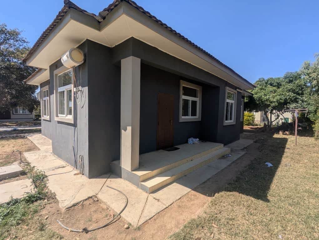 3-Bedroom House for Sale in Silverest Gardens — image 2