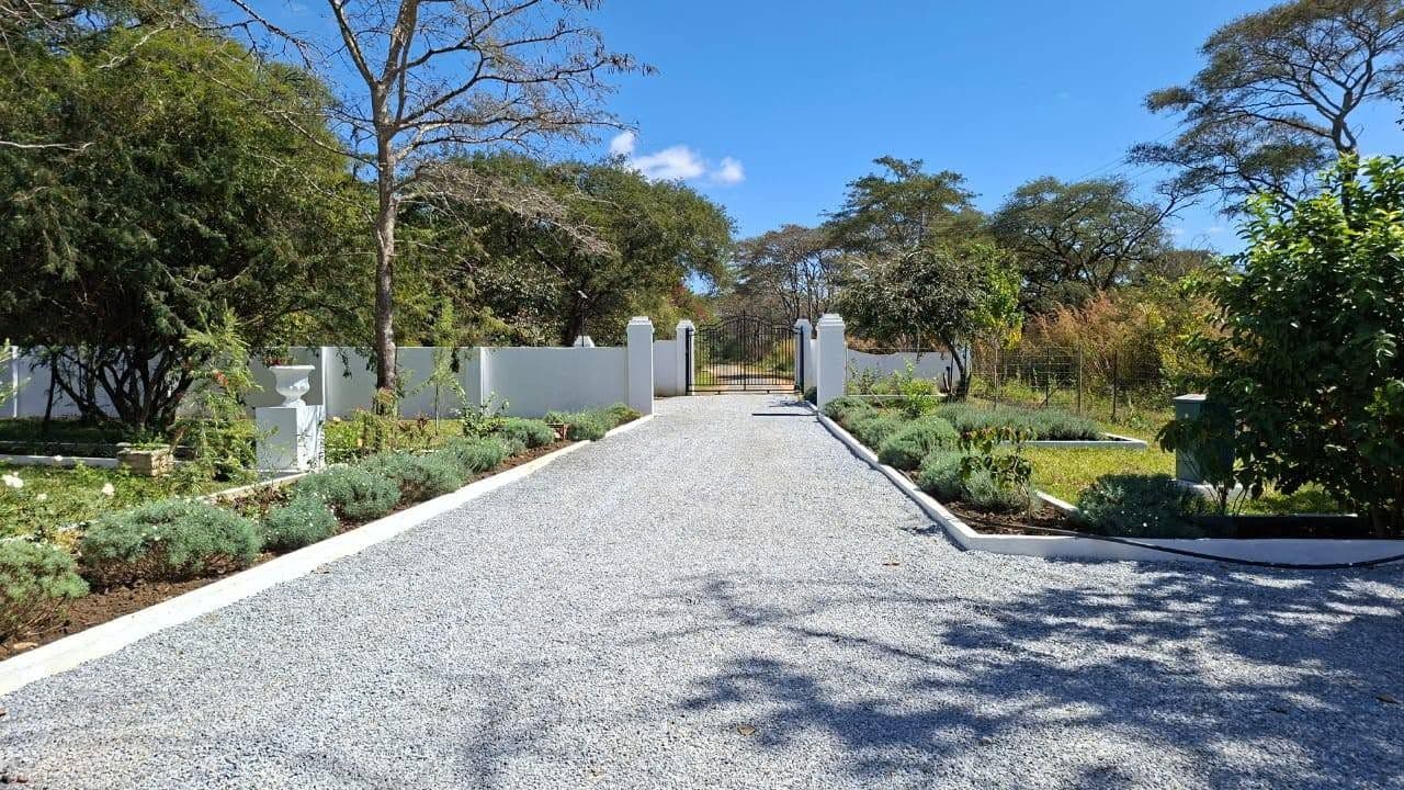 4-Bedroom Fully Furnished House for Rent in Mukamunya West4-Bedroom Fully Furnished House for Rent in Mukamunya West