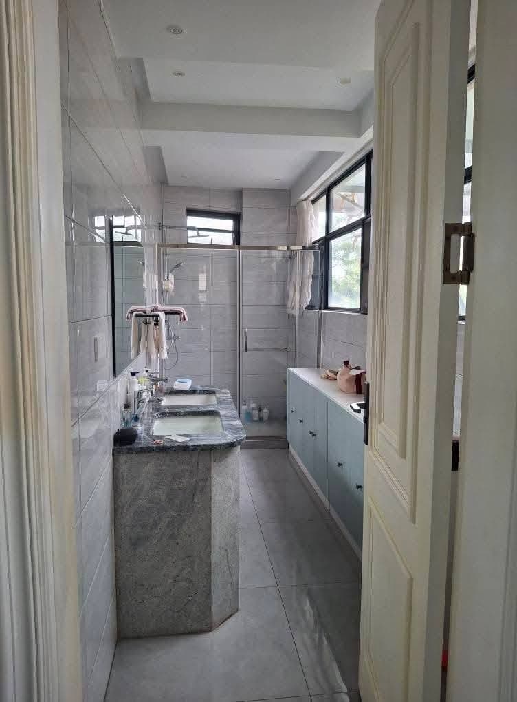 Luxury Executive 4-Bedroom Double Storey House for Sale in Roma Park — image 5
