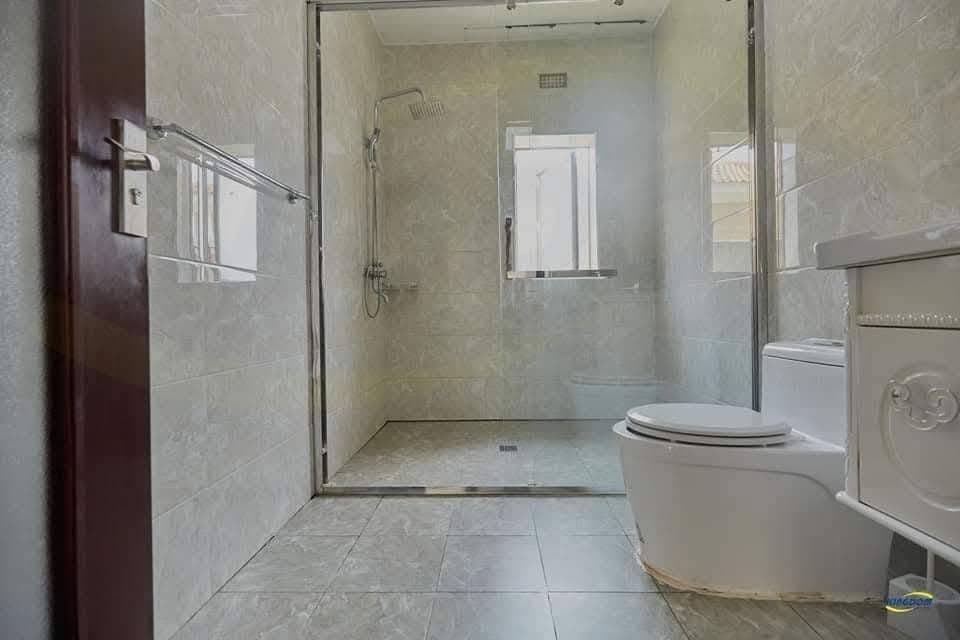 3-Bedroom House for Rent on Twin Palm Road, Ibex Hill — image 3