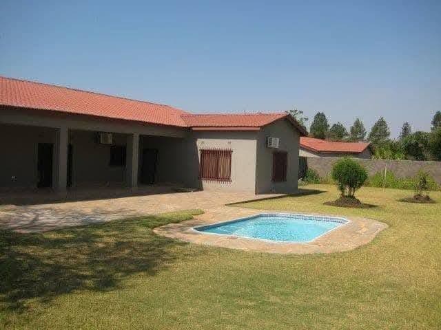 4-Bedroom House for Rent in Cluster Complex on Leopards Hill Road