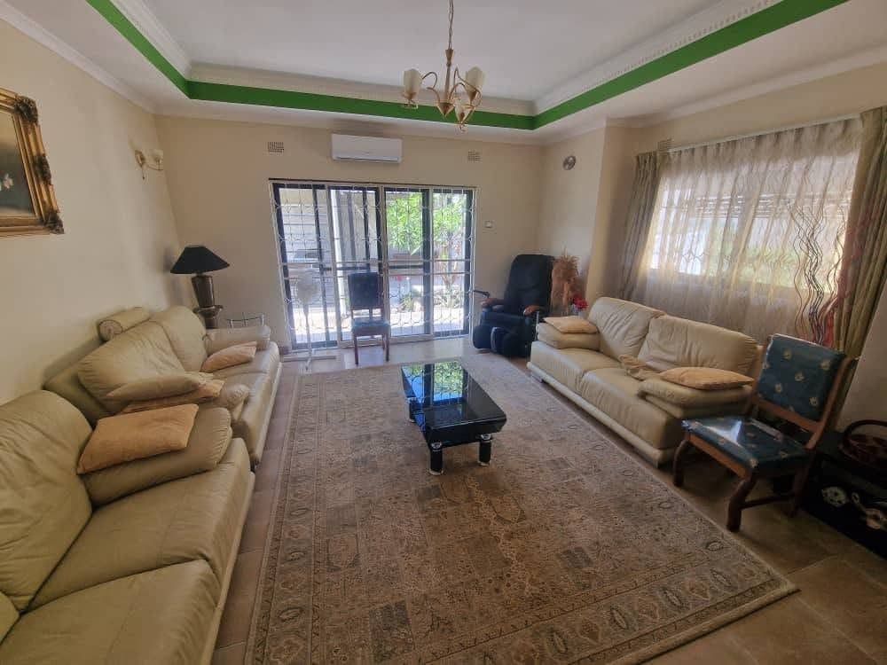 Three Residential Houses for Sale in Woodlands, Brentwood Drive — image 5