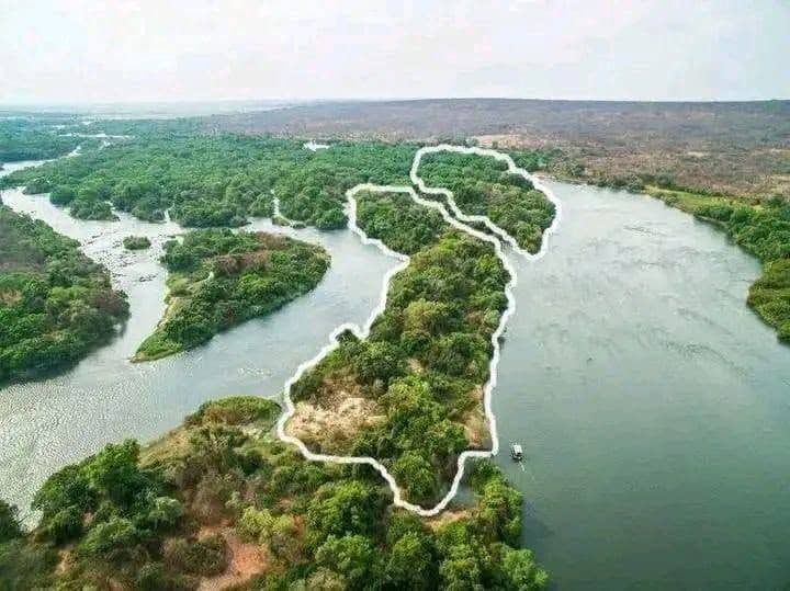 Waterfront Land with Two Islands for Sale Near Royal Chundu Lodge, Livingstone — image 2