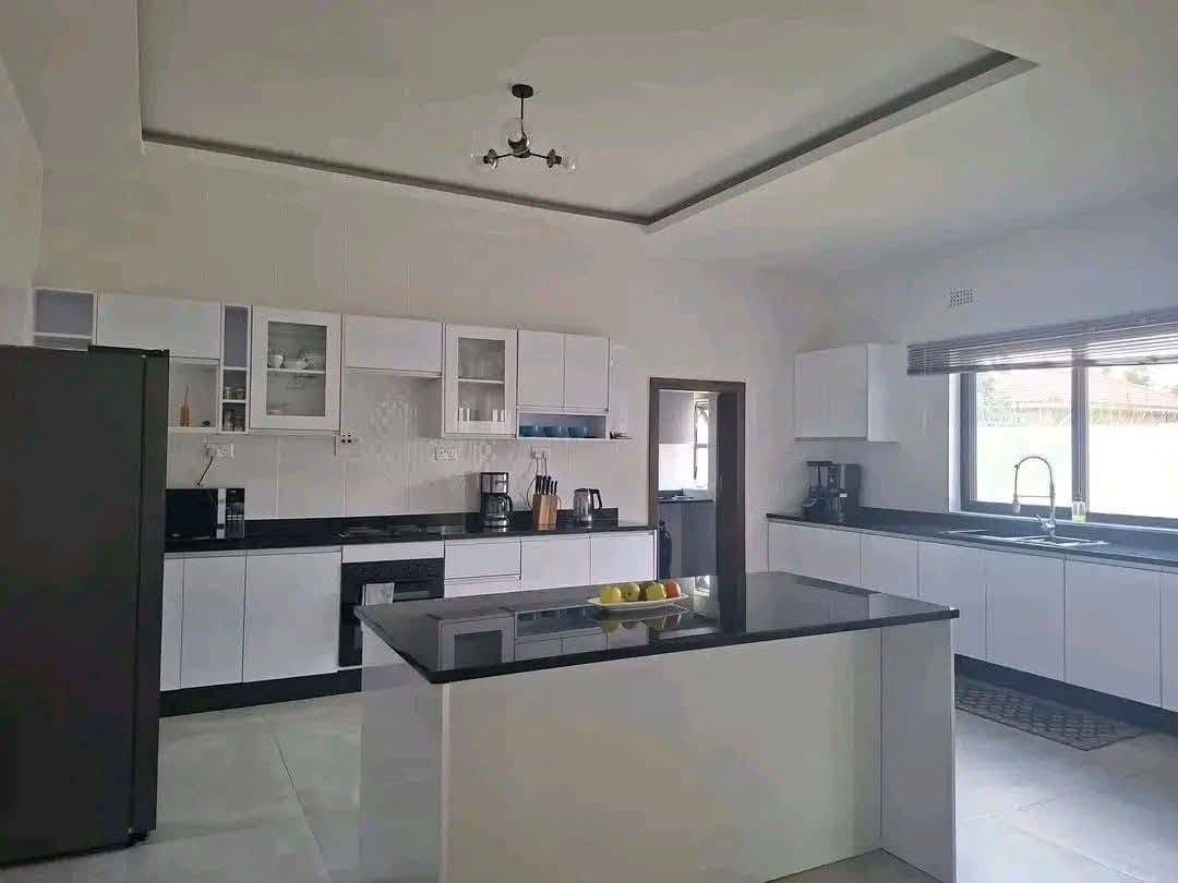 Modern 4-Bedroom Standalone House for Sale in Meanwood Ibex Hill — image 4